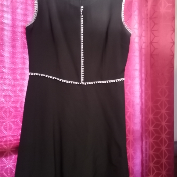 Bundle of 3 Suzy Shier dresses - Picture 11 of 14